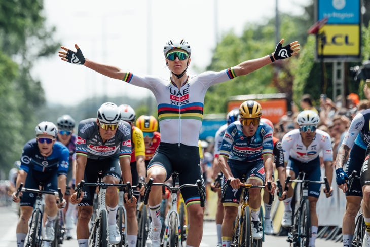 Pogačar kann und sollte Bedenken hinsichtlich seiner Konkurrenten haben (Foto: Chris Aud/Velo)