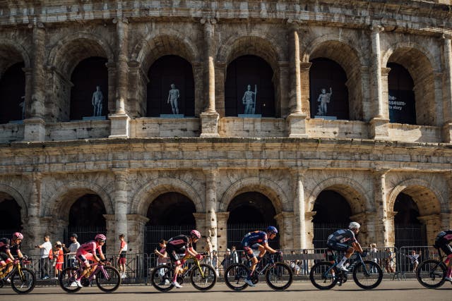 Social Digest: Lachlan Morton Opens up on Mental Health Struggles at Unbound, Pedersen’s Purple Reign, 'Wout is God' at Giro d'Italia