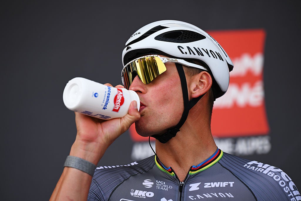 Van der Poel & Vollering: MTB Return & Race Drama