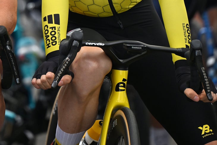 Spotted-Cernvelo-S5-Faktor-Motorrad-Standard-Du-Dauphine-2025-4