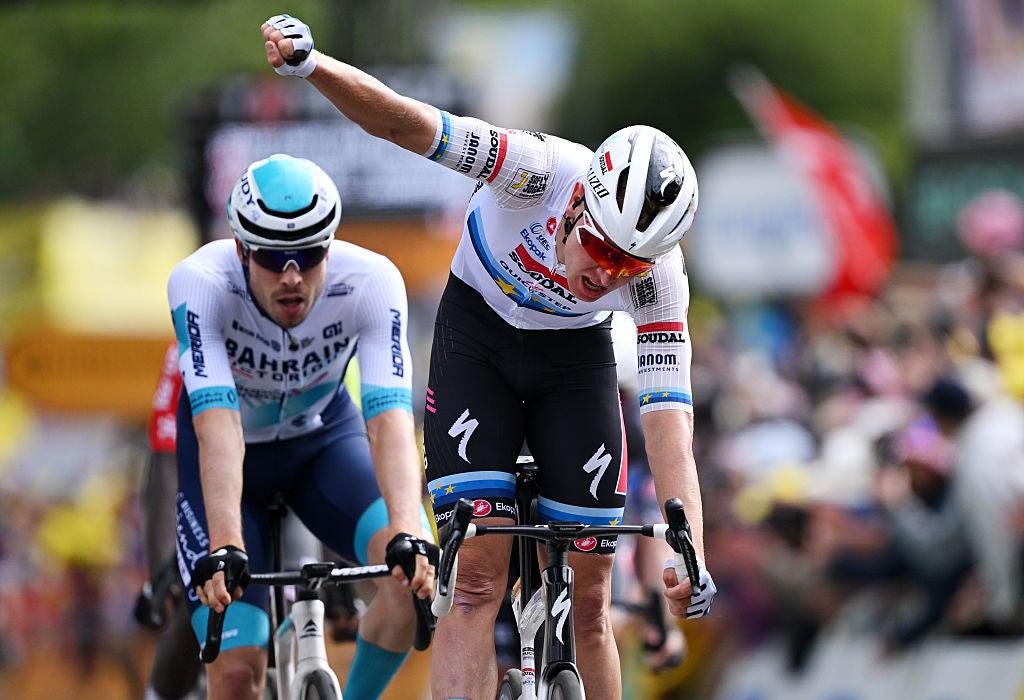 Tour de France Stage 3: Tim Merlier Blasts Home First on Crash-Cluttered Day