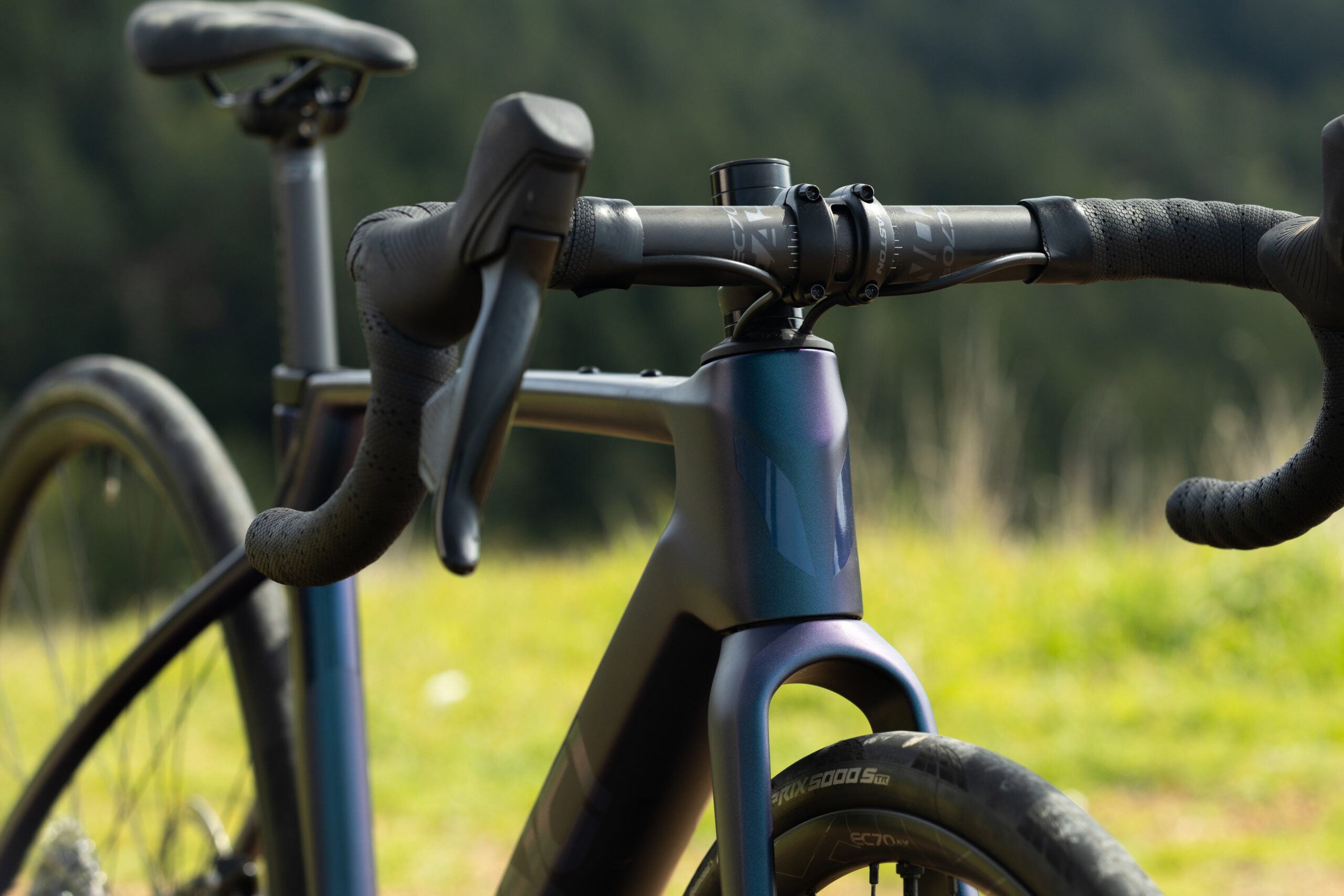 Review: The Devinci Hatchet Pro Thrives Beyond Gravel Roads - Velo
