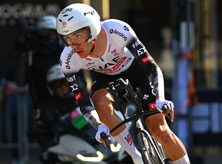 Ayuso and Almeida Vow Vuelta Unity in Bid to Win Without Pogačar