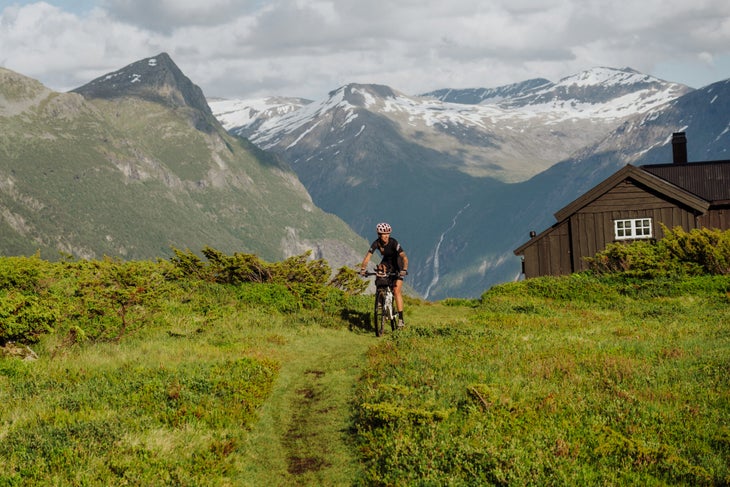 Sami Sauri rides through the backcountry.
