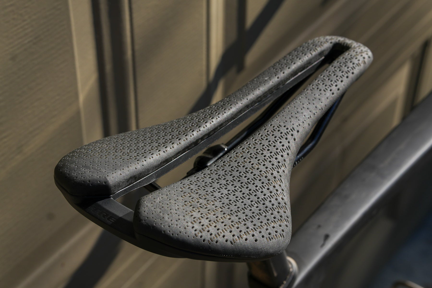 Trek Aeolus Elite AirLoom サドル 145mm Trek Aeolus Elite AirLoomバイクサドル - Trek Bikes (JP)
