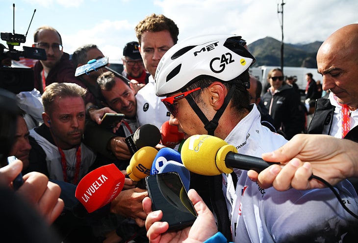 Ayuso sta prendendo tutti i titoli di Hte alla Vuelta A España.