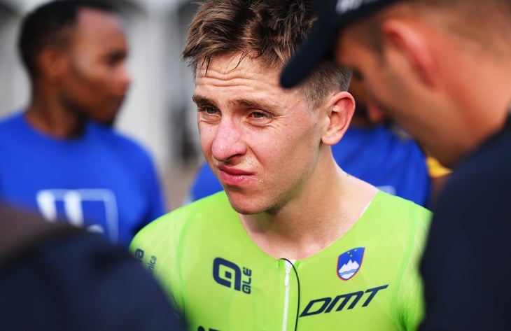 Kigali, Ruanda - 21 settembre: Tadej Pogacar del Team Slovenia reagisce dopo il 98 ° Campionato mondiale di ciclismo UCI Kigali 2025 - Men a cronometro individuale e élite una corsa a 40,6 km da Kigali a Kigali il 21 settembre 2025 a Kigali, Rwanda. (Foto di Dario Belingheri/Getty Images)