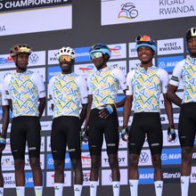 The Rwandan team prior to the elite men's road race at cycling's world championships on Sunday September 28, 2025 in Kigali, Rwanda. (Photo: David Ramos/Getty Images)
