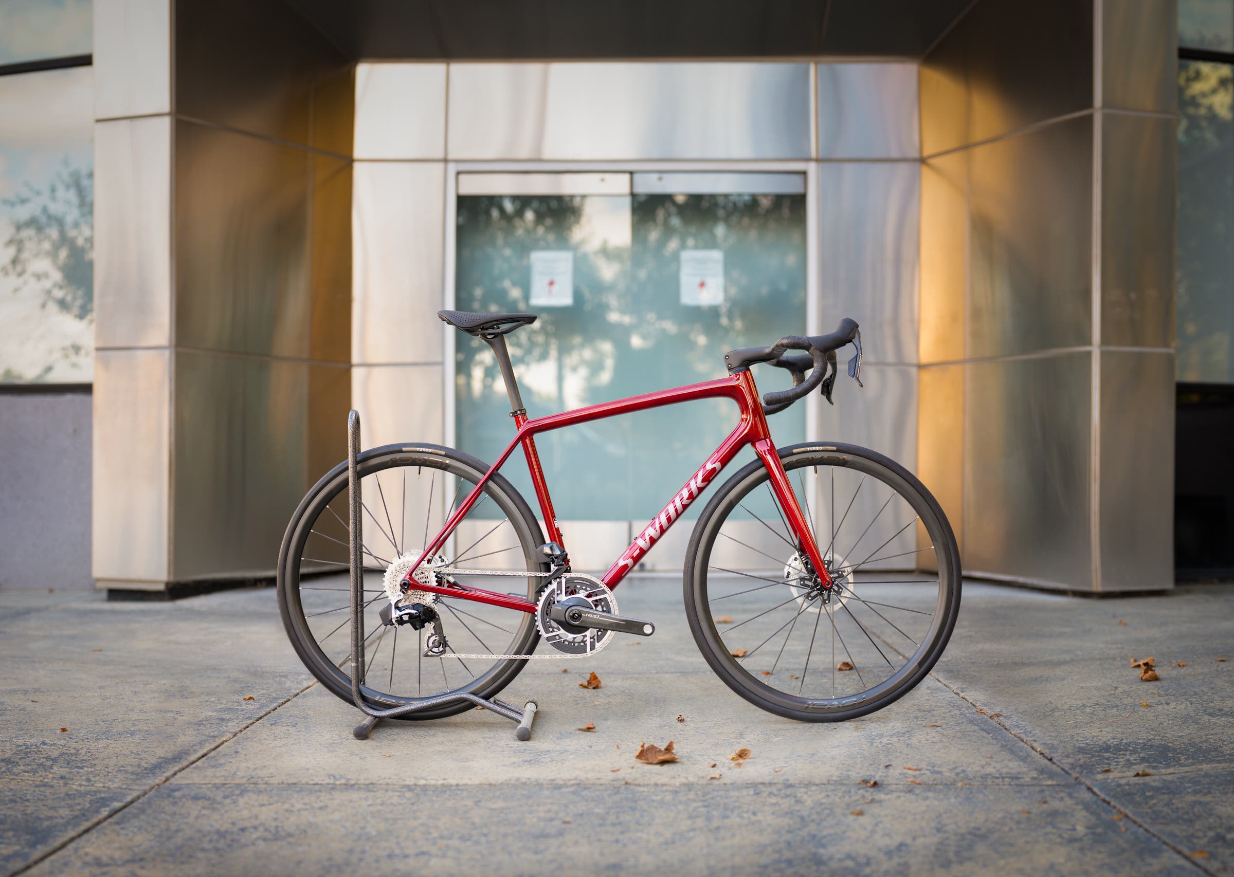 S-Works Specialized Aethos 2 with Roval Alpinist II Cockpit and Roval Alpinist CLX III wheels