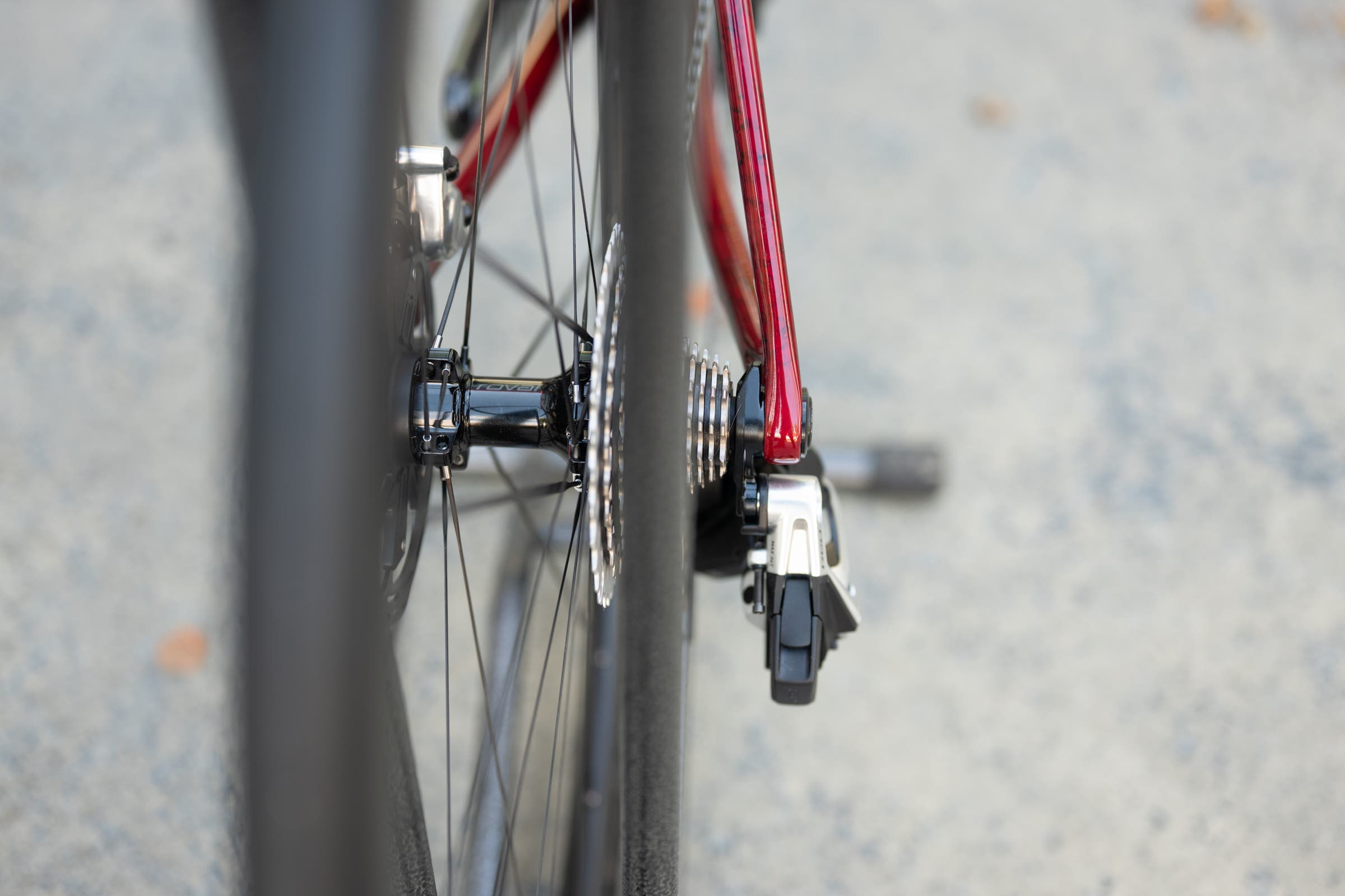 S-Works Specialized Aethos 2 with Roval Alpinist II Cockpit and Roval Alpinist CLX III wheels