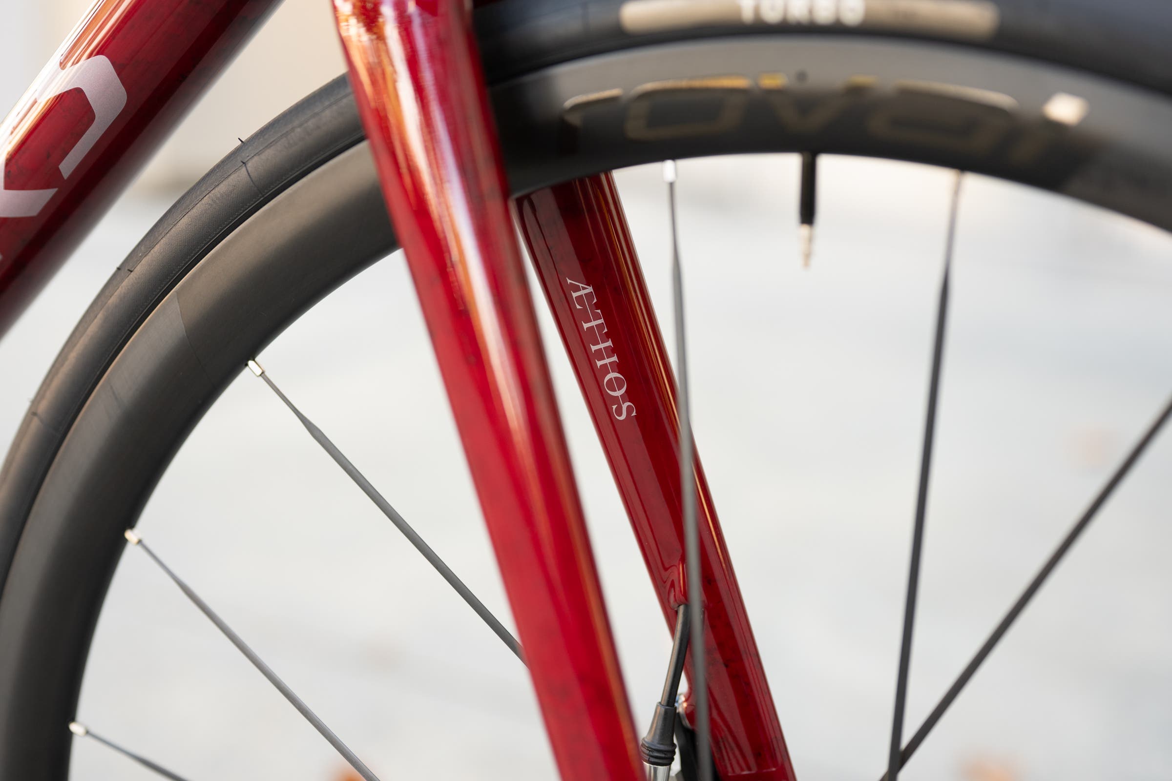 S-Works Specialized Aethos 2 with Roval Alpinist II Cockpit and Roval Alpinist CLX III wheels