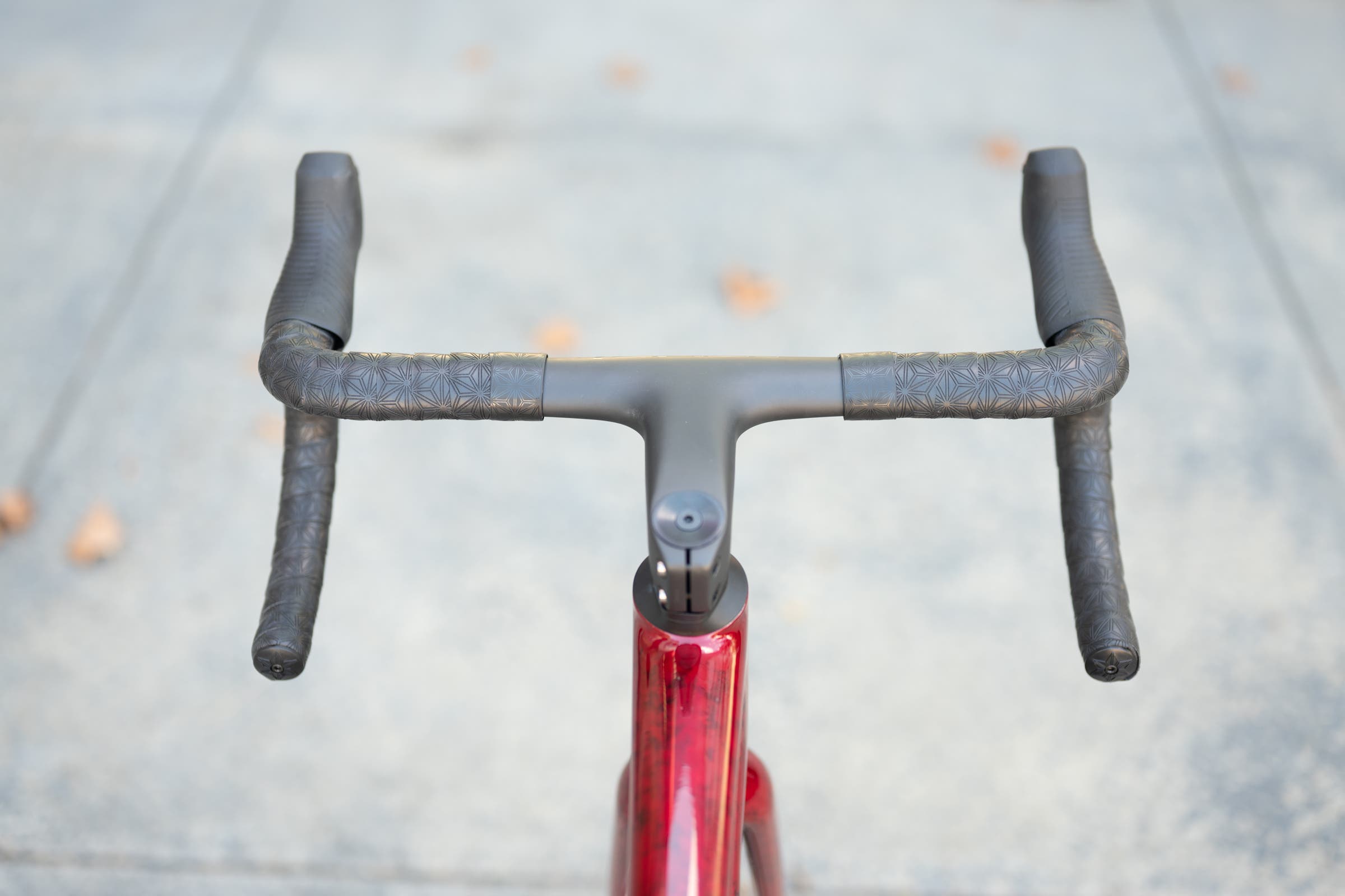 S-Works Specialized Aethos 2 with Roval Alpinist II Cockpit and Roval Alpinist CLX III wheels