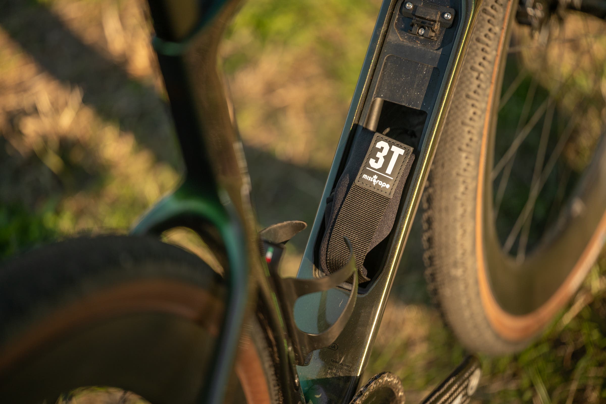 3T Racemax 2 Italia Review: It's Weird Because It's Aero - Velo