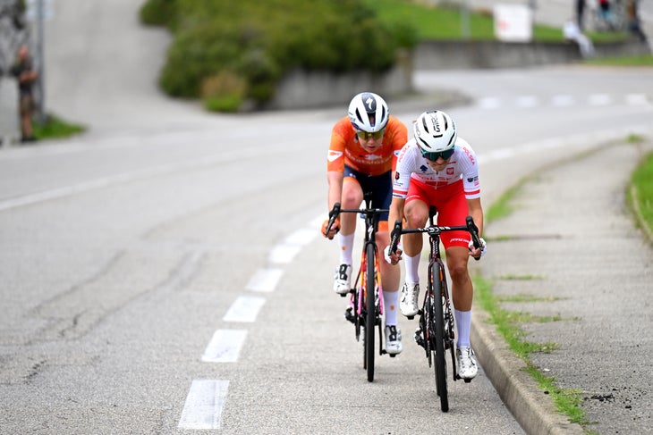 Kasia Niewiadoma (Team Polonia) ha dovuto fare tutta la guida nell'inseguimento, con Anna van der Breggen seduto in (Foto: Billy Ceusters/Getty Images)
