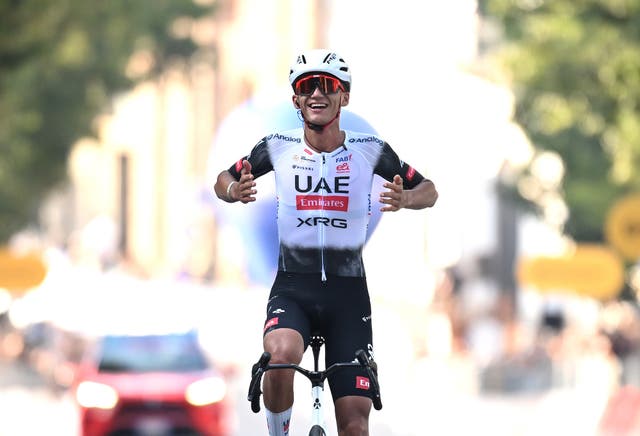 Isaac del Toro Finishing Off 2025 with Another Exclamation Point in Gran Piemonte Solo Show