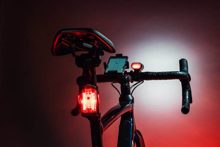 Lezyne-Radar-React-System-luce-anteriore-posteriore12-scala