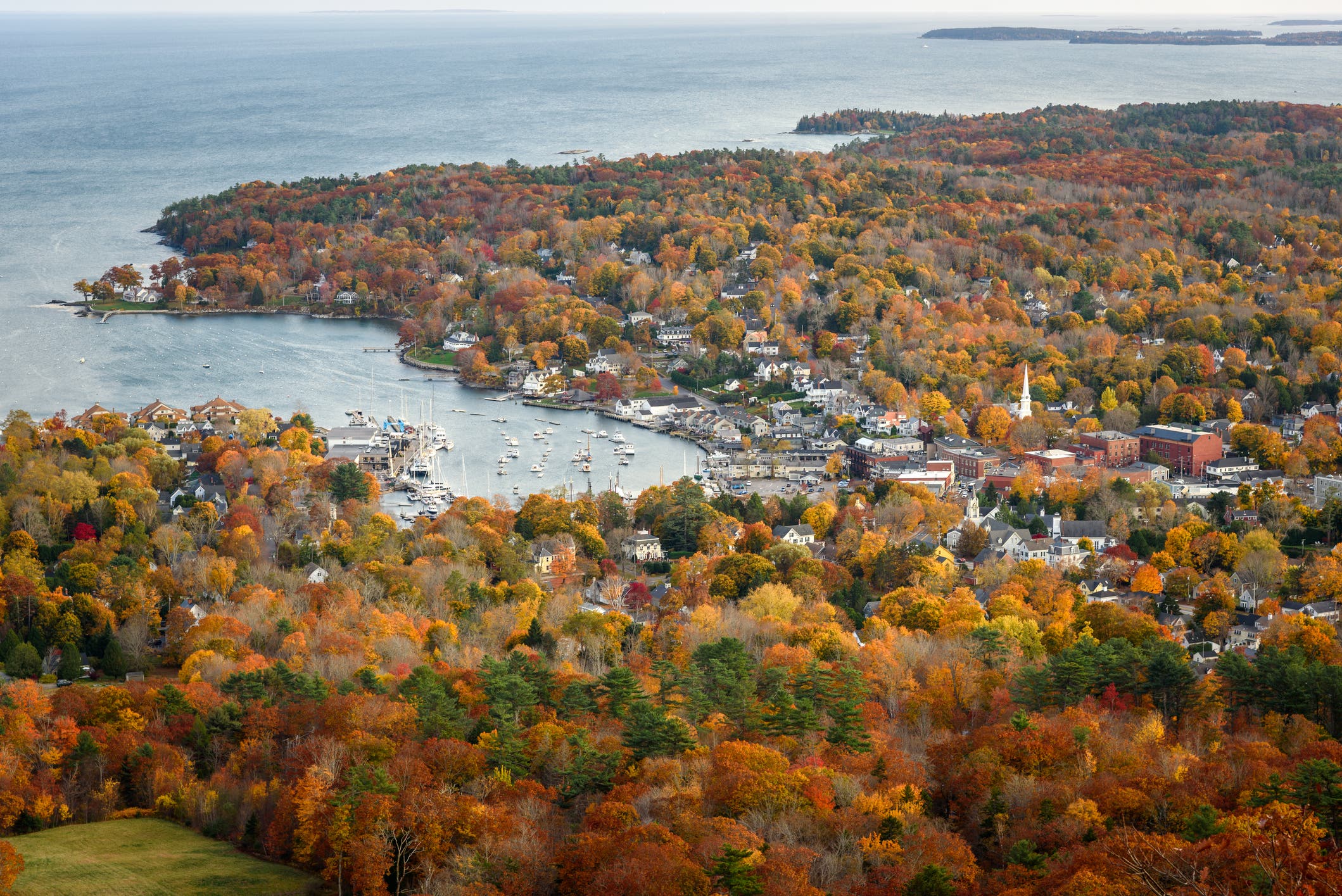 Camden, ⁣Maine - Velo's home base for the Fall Field⁢ Test ⁤where⁤ we tested to find the best gravel bike for 2026
