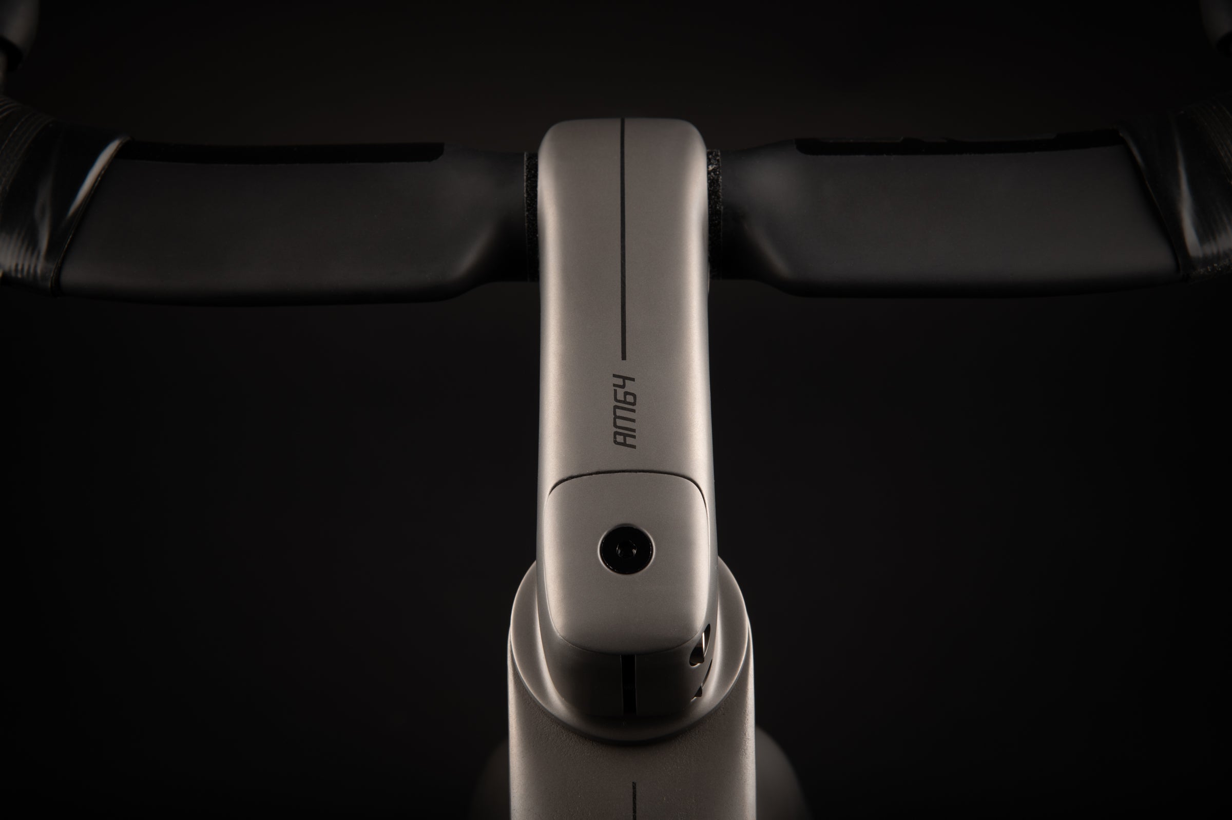 J.laverack Unveils Speedform 3D Printed Titanium Aero Bike