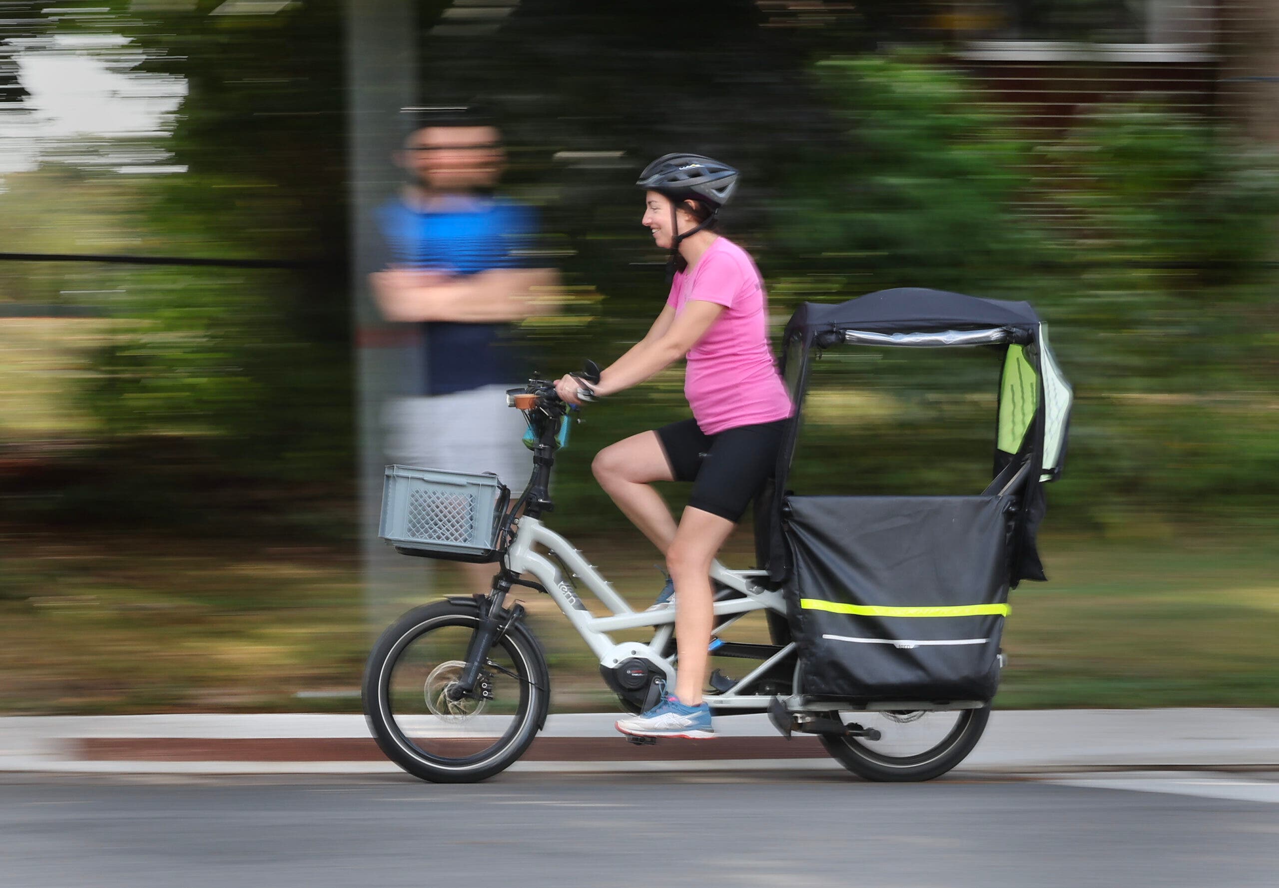 cargo-bike-riding-in-the-street