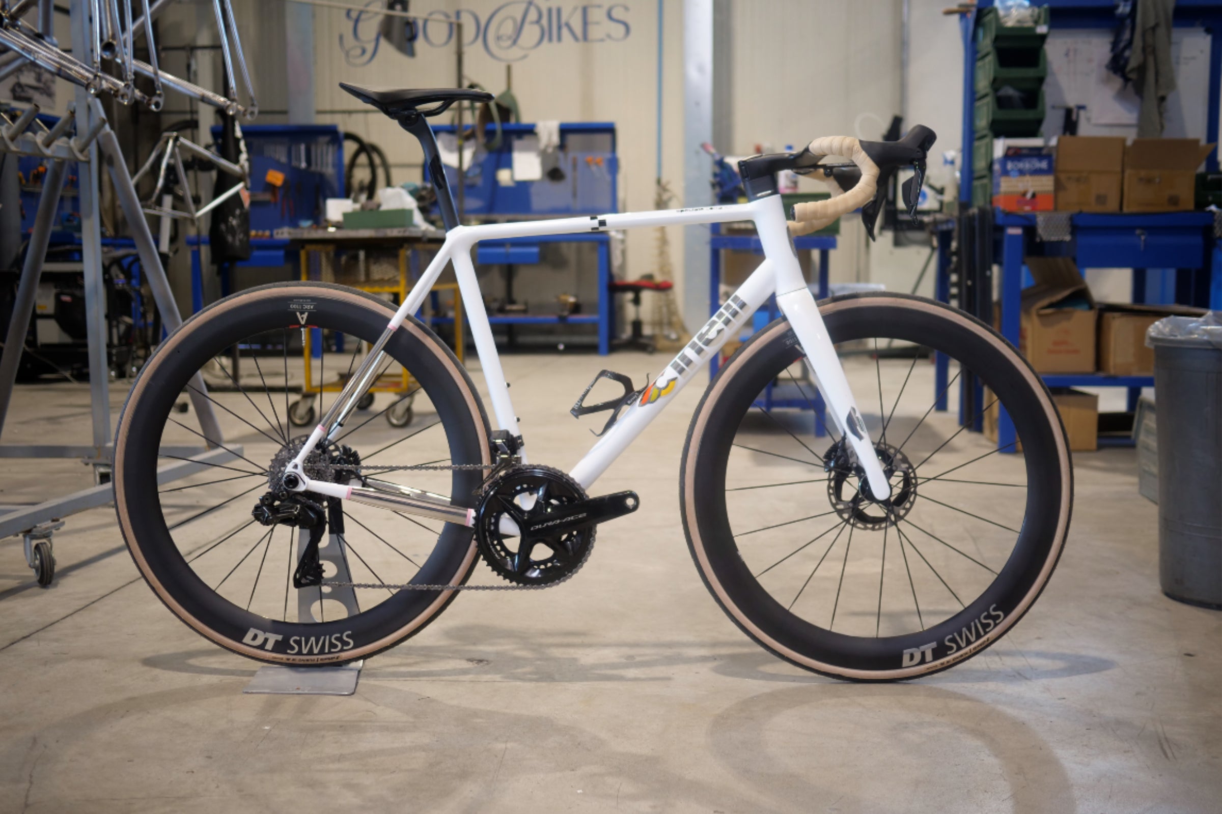 First Ride: Cinelli Aeroscoop and Speciale Corsa XCR - Velo