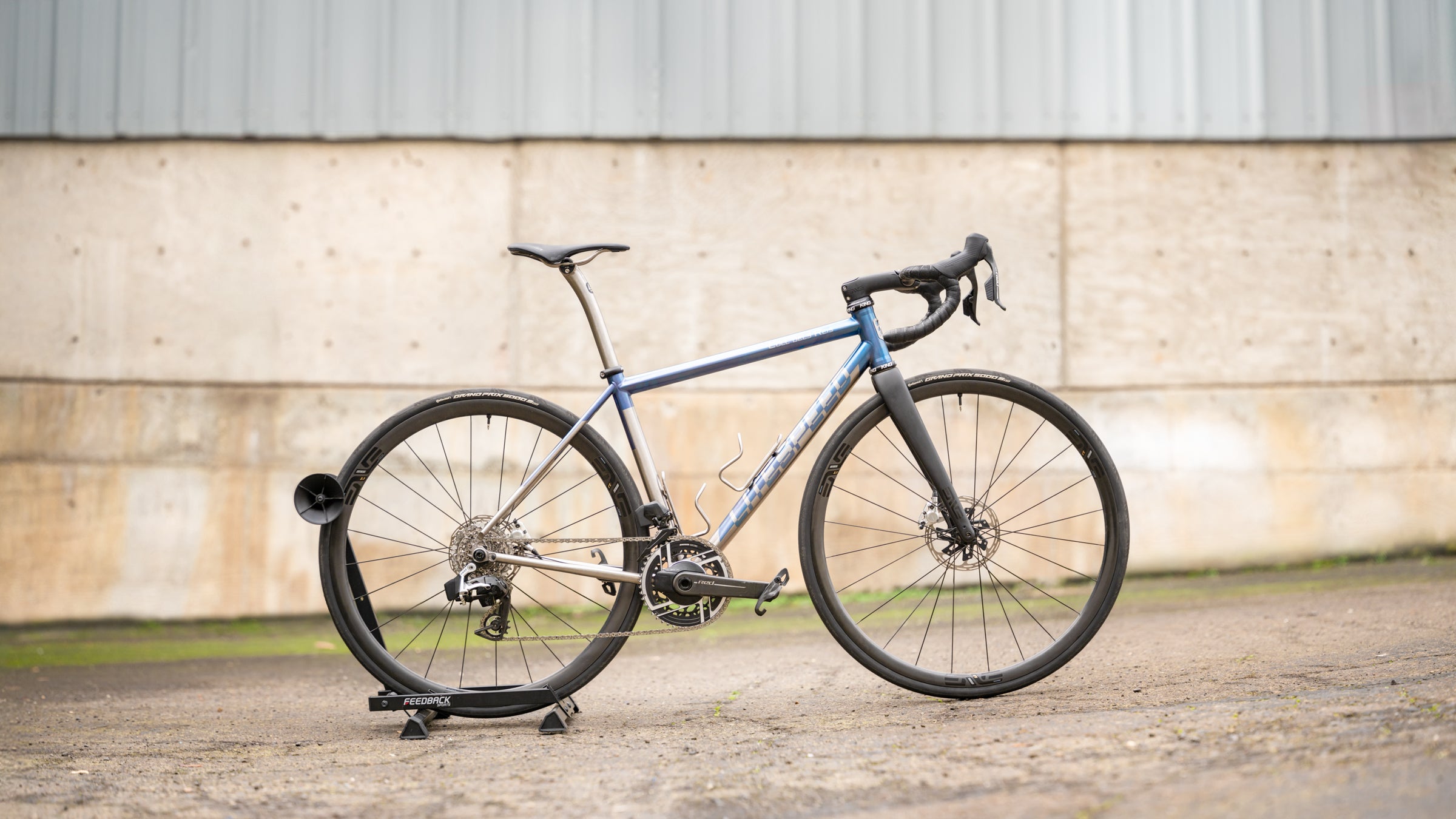 LITESPEED シクロクロスバイク ULTEGRA搭載 Litespeed Coll dels Reis Review: The World's Lightest Titanium