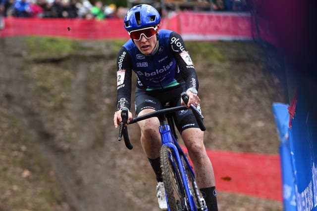 Cyclocross World Cup: Lucinda Brand Unstoppable as Comeback Kid Pieterse Stalls at 4th