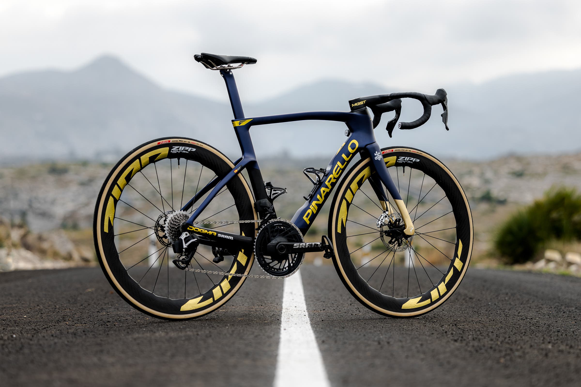 Q36.5 Pinarello Dogma F