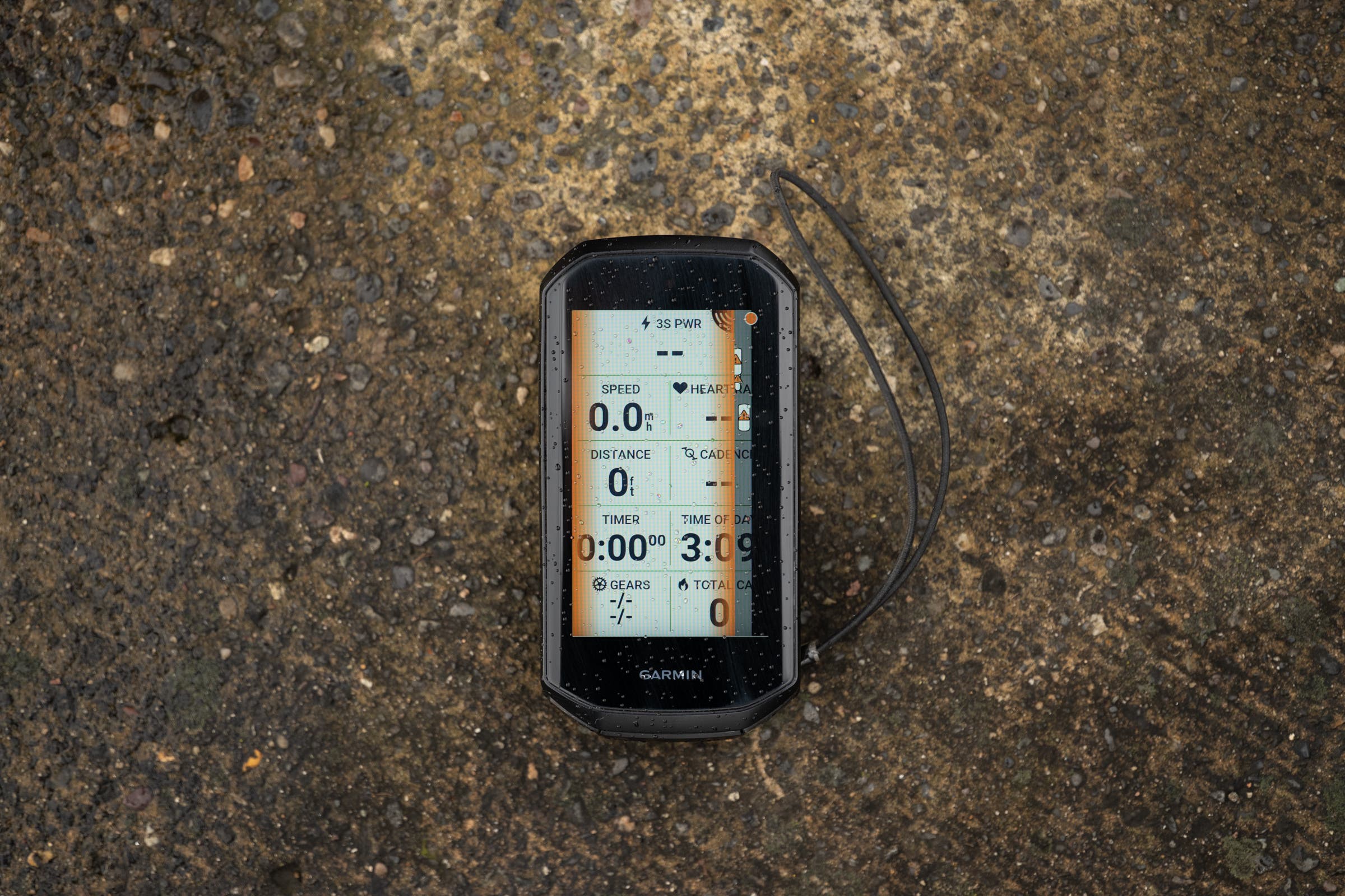 Garmin Edge 1050 connected to a RearVue 820 radar light