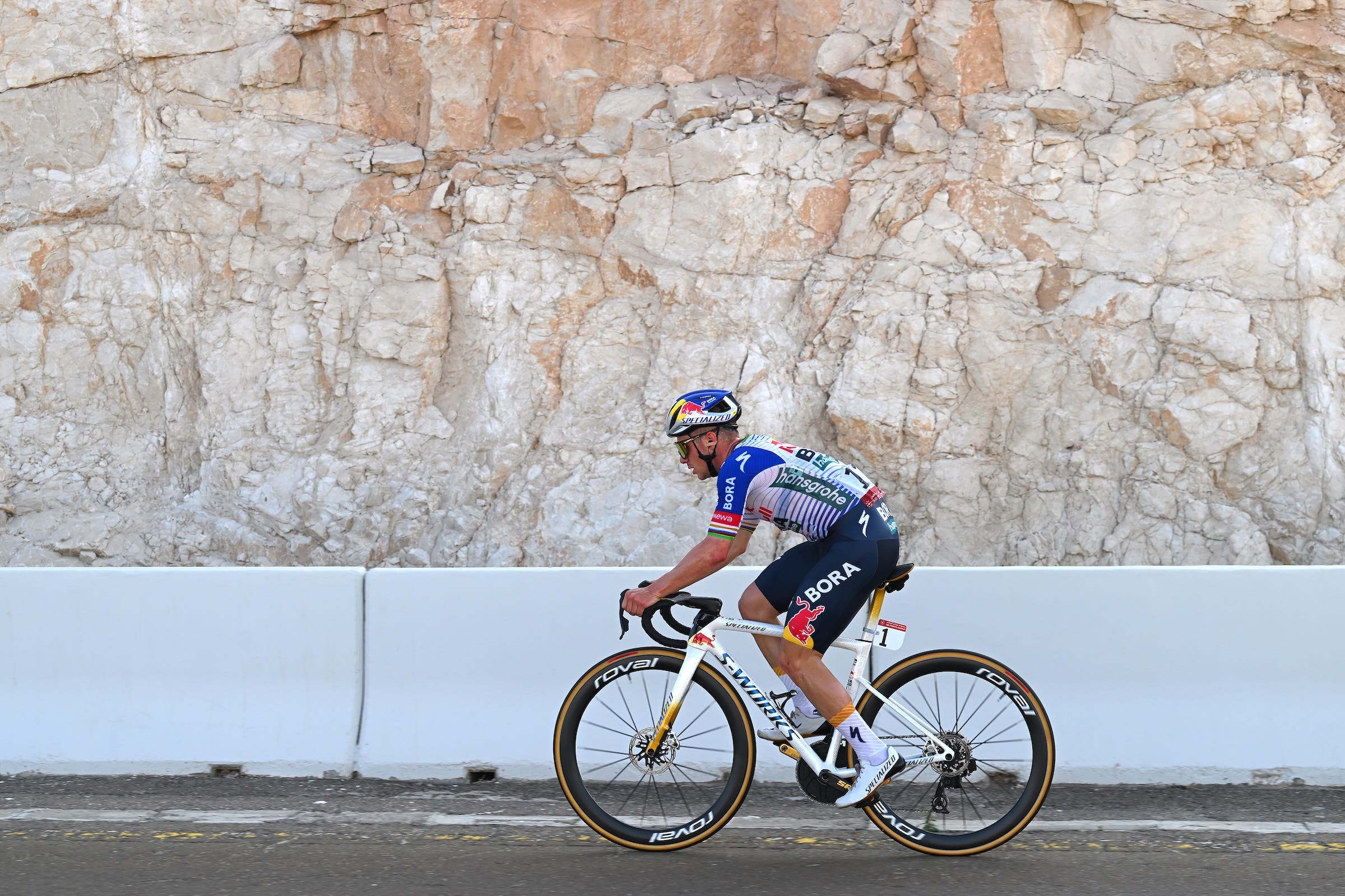 Remco Evenepoel (Team Red Bull-Bora-Hansgrohe) under pressure on stage 6 of the UAE Tour on February 21, 2026 in Jebel Hafeet, United Arab Emirates. (Photo: Tim de Waele/Getty Images)