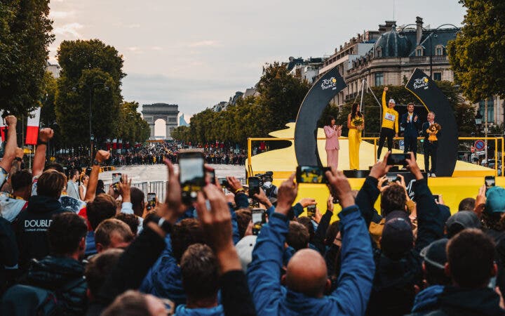 Pogacar Paris 2025 Tour de France Vingegaard