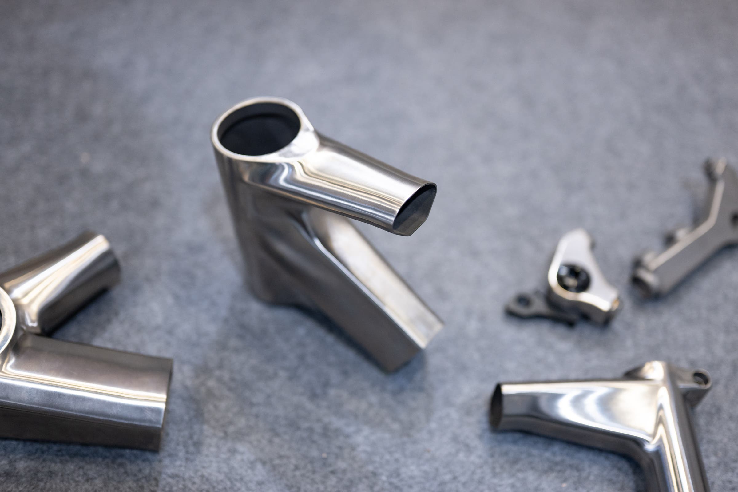 T&K Titanium Auron