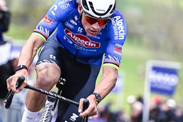 Mathieu van der Poel Hangs On to Win E3 Saxo Classic After Late Scare
