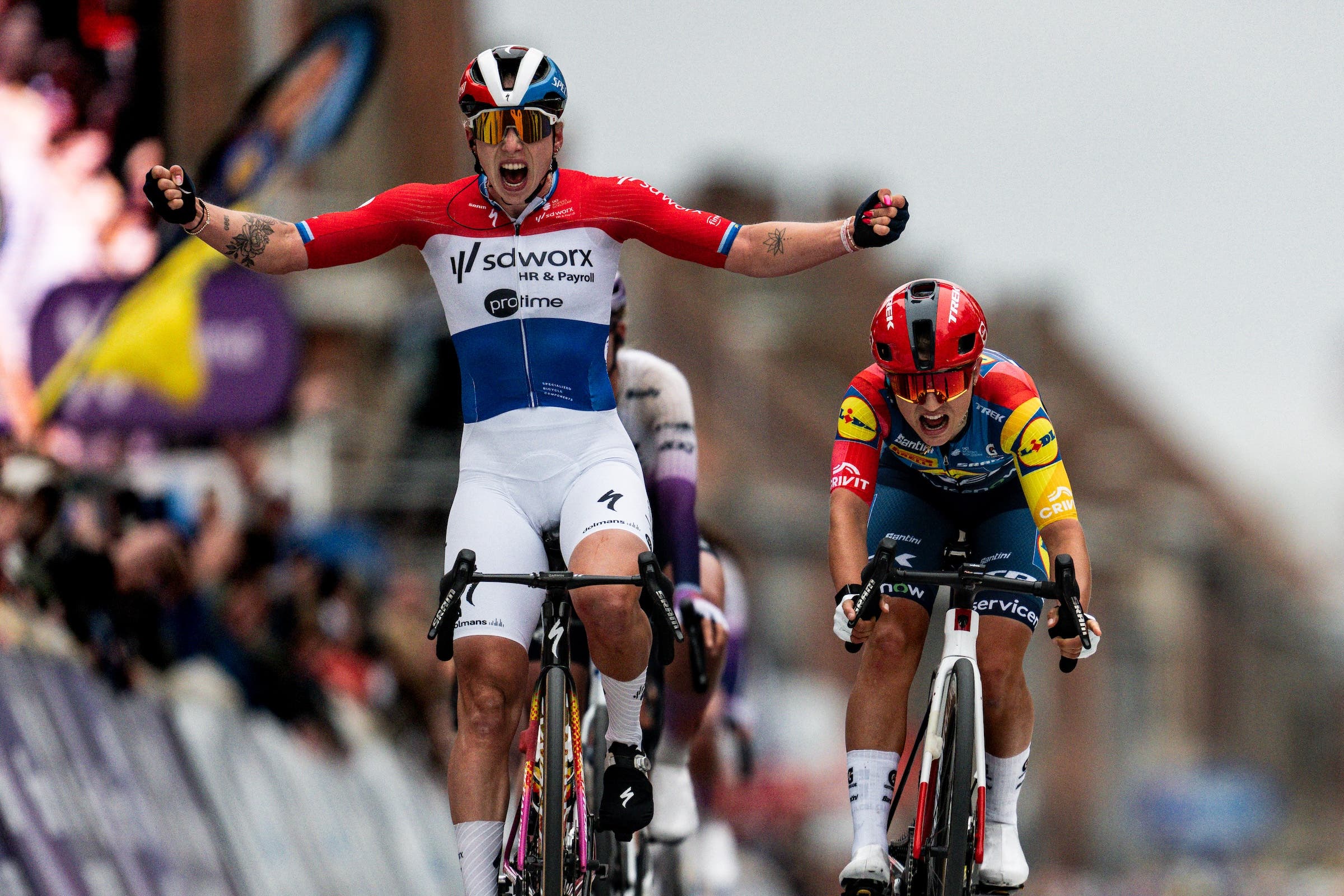 Lorena Wiebes (Team SD Worx - Protime) almost lost out to Fleur Moors (Team Lidl - Trek) In the Gent-Wevelgem / Flanders Fields - From Middelkerke to Wevelgem 2026 (Photo: Billy Ceusters/Getty Images)