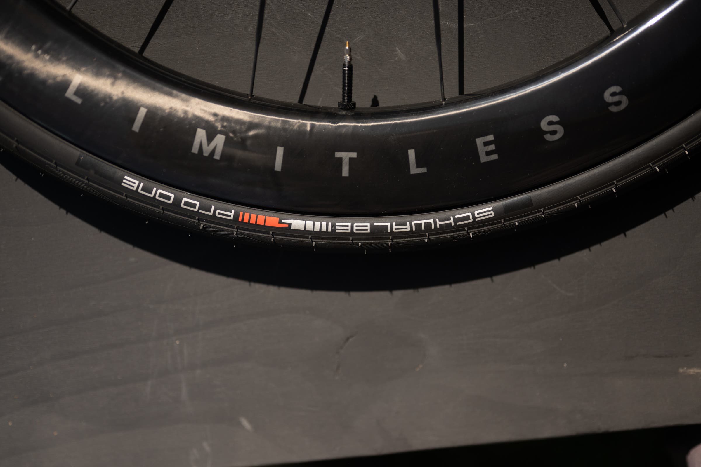 Hunt 5AM Limitless Ti_UD Carbon Spoke Wheelset