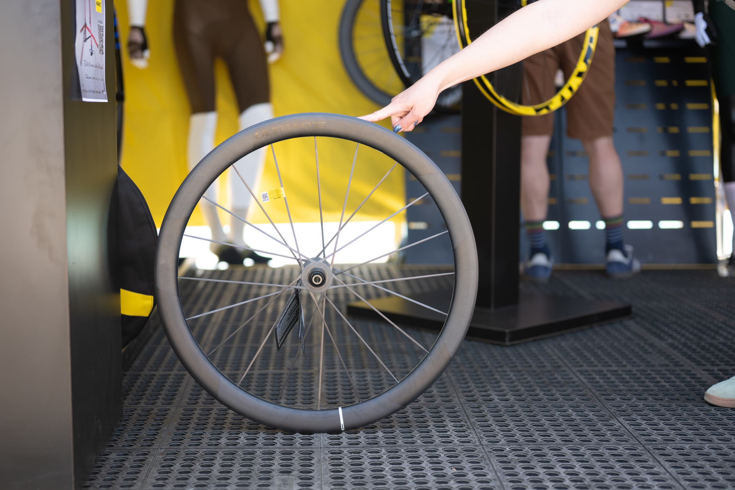 Hunt 5AM Limitless Ti_UD Carbon Spoke Wheelset