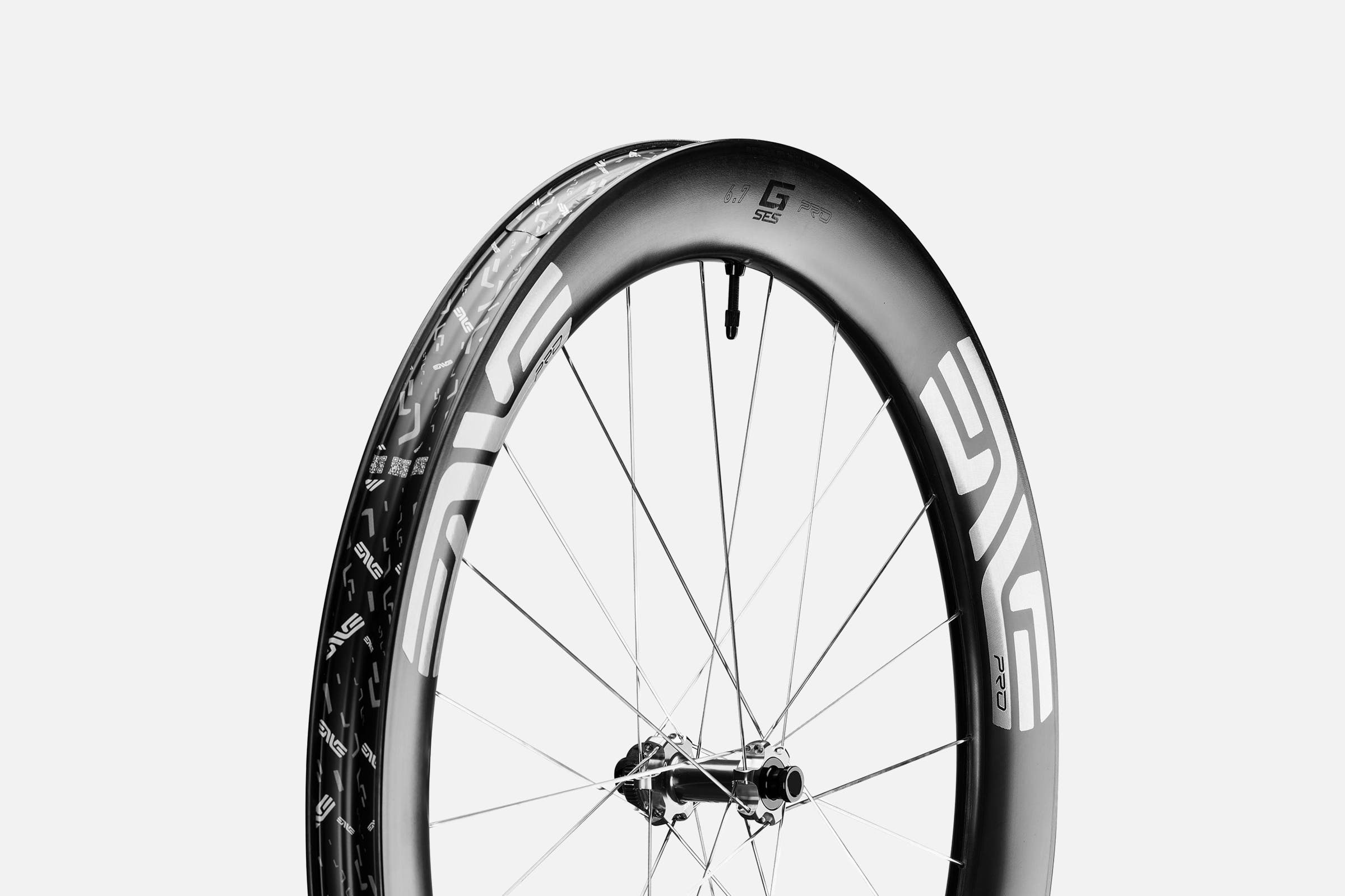 ENVE_SES-6.7_Pro_Front_Silver_Stem_Up_Quarter_View