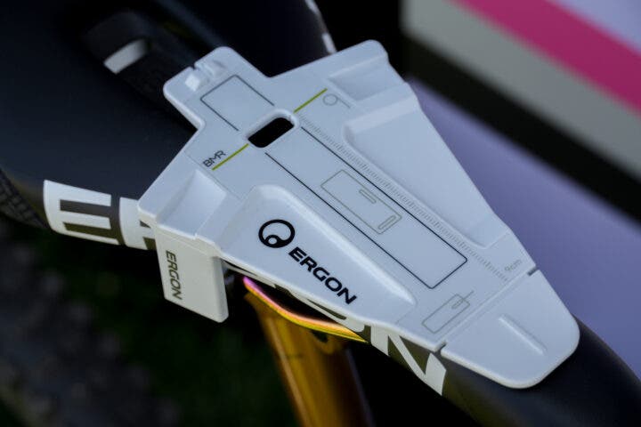 rgon saddle tool close up