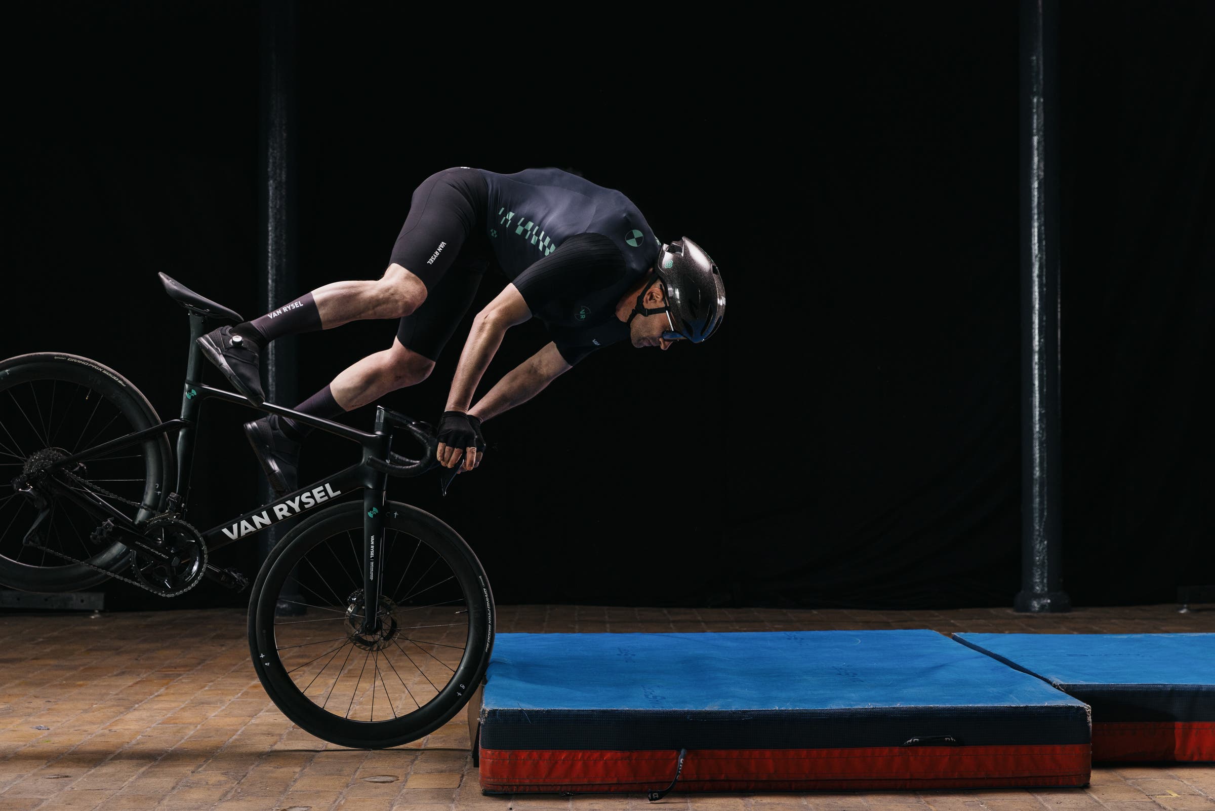 VAN RYSEL Project AIRBAG