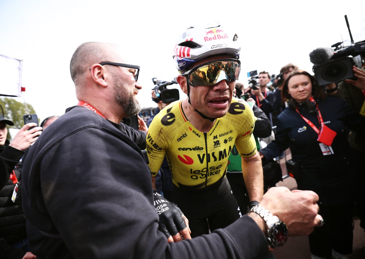 Wout van Aert Finally Buries the Ghosts to Win Paris-Roubaix