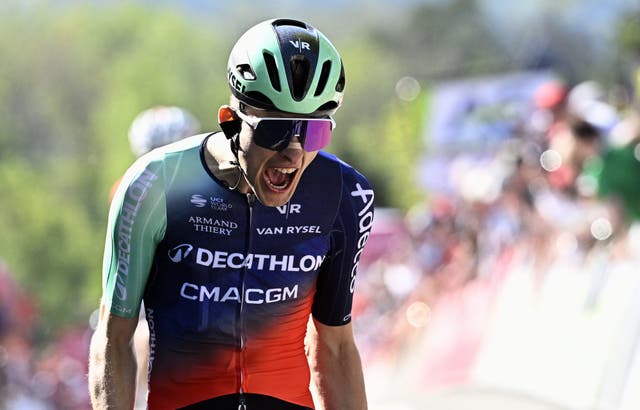 Flèche Wallonne: Seixas Fires Warning Shot Ahead of Liège Showdown with Pogačar