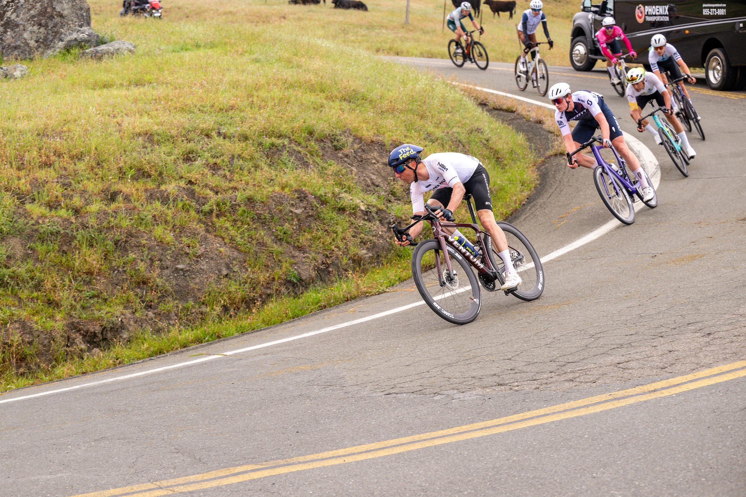 Mike Woods leads the break (Photo: Jenny Keller Photography / Jenny Keller)