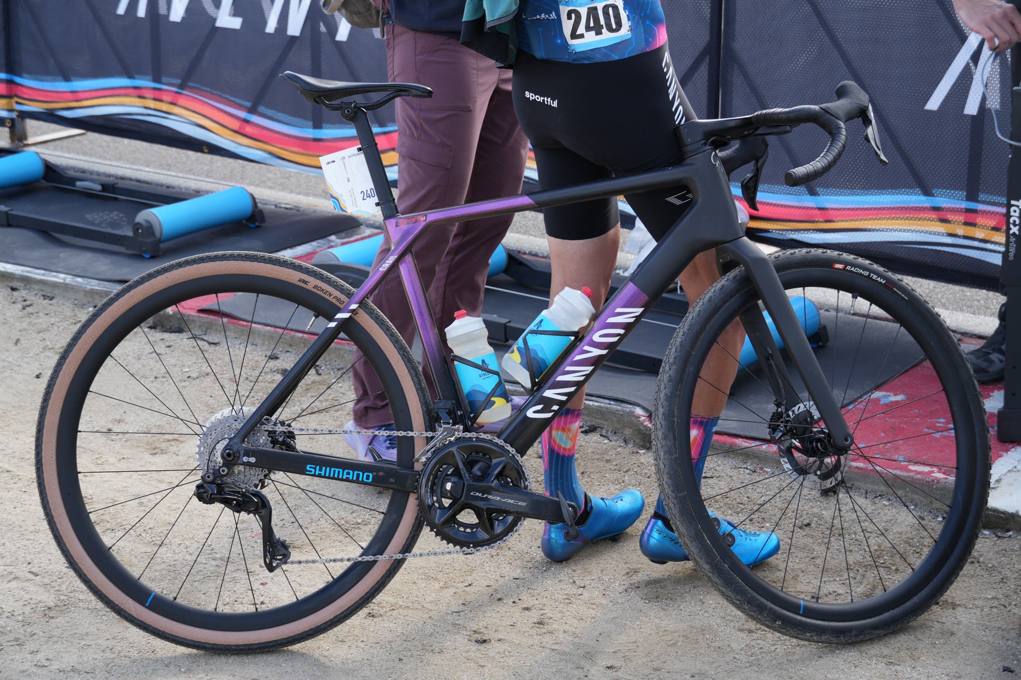 Peter Stetina's mismatched tires at Sea Otter