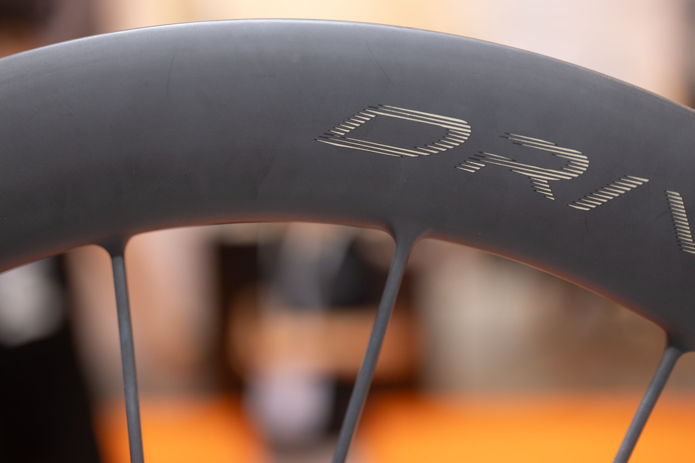 Elite Wheels Unveils $2,000 One-Piece Carbon Wheels
