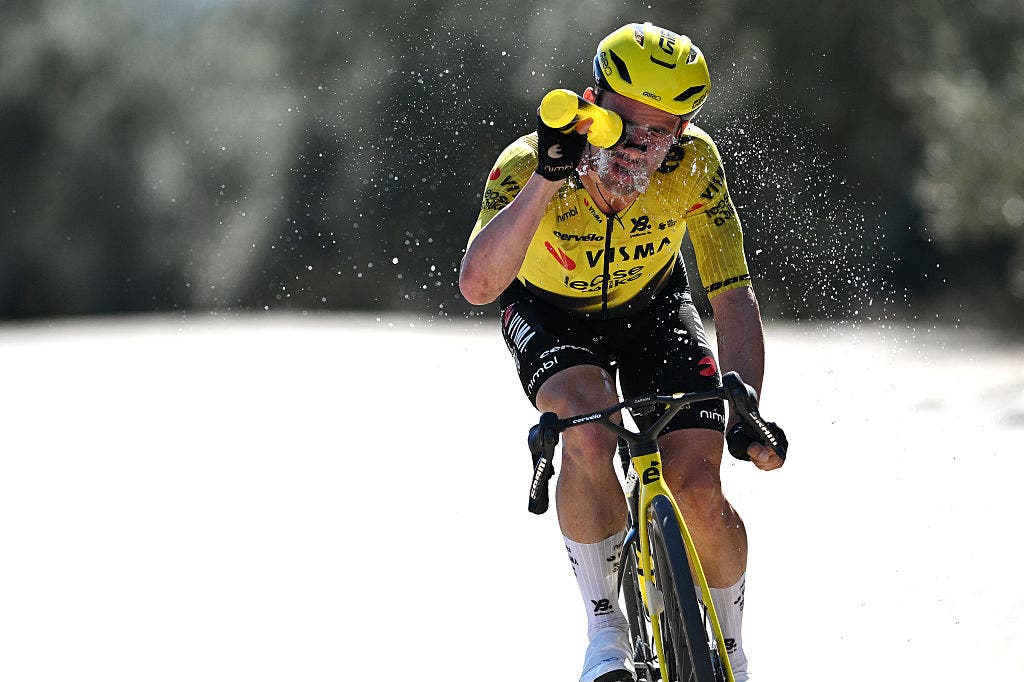 Riders are peeing in bottles at the Giro d'Italia
