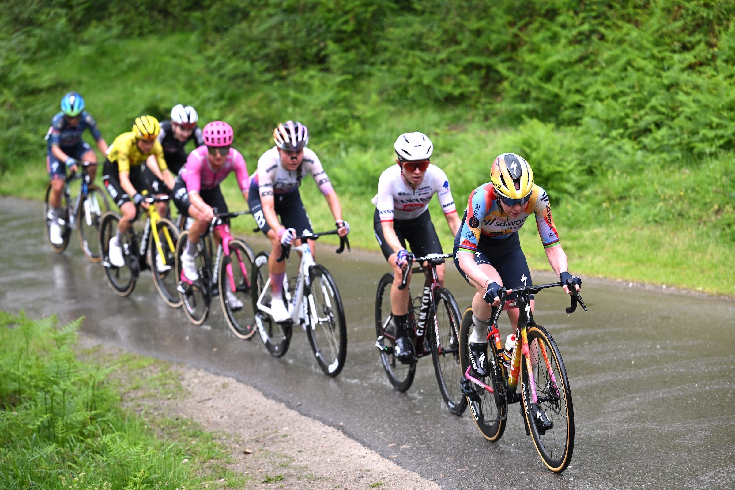 Kasia Niewiadoma (second from right) was not in her best climbing condition in the race (Photo: Szymon Gruchalski/Getty Images)