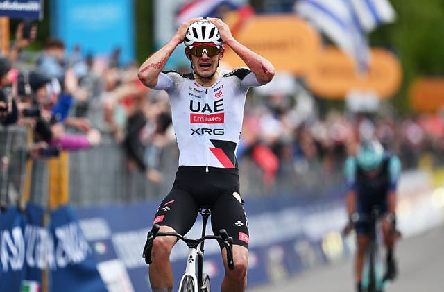 Giro d'Italia Stage 5: Two Crashes, An Overcooked Corner, and a Late Comeback Decide Breakaway Winner