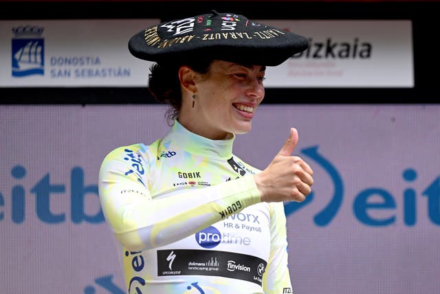 Bredewold Finally Cracks Itzulia Women Puzzle with Daring Descent