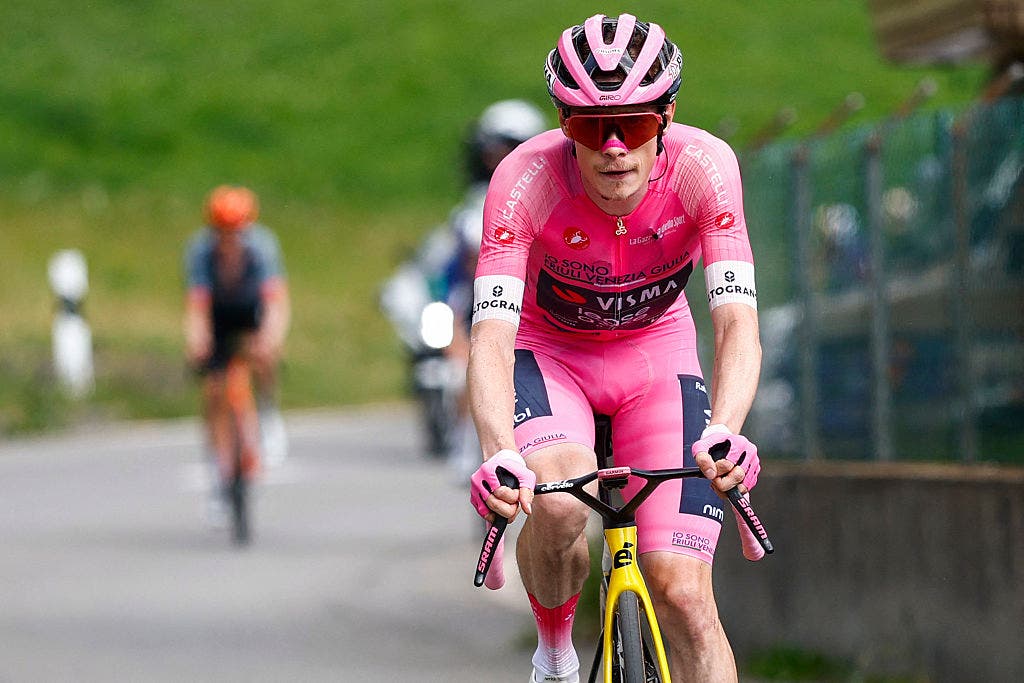 Vingegaard won a fourth Giro d'Italia stage on Tuesday's stage 16.