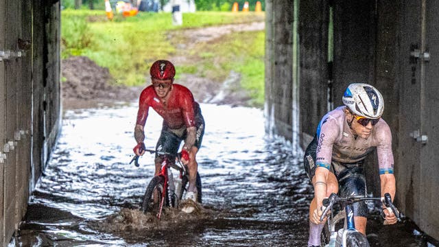 Pro Gravel Racing Changed Forever at Unbound Gravel This Year