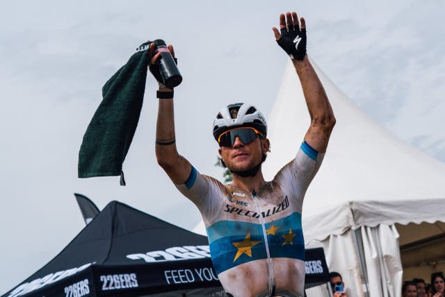 Traka 360: Schmidt Cracks 10-Hour Barrier, Klöser Gaps Dubau-Prévot for Statement Victories